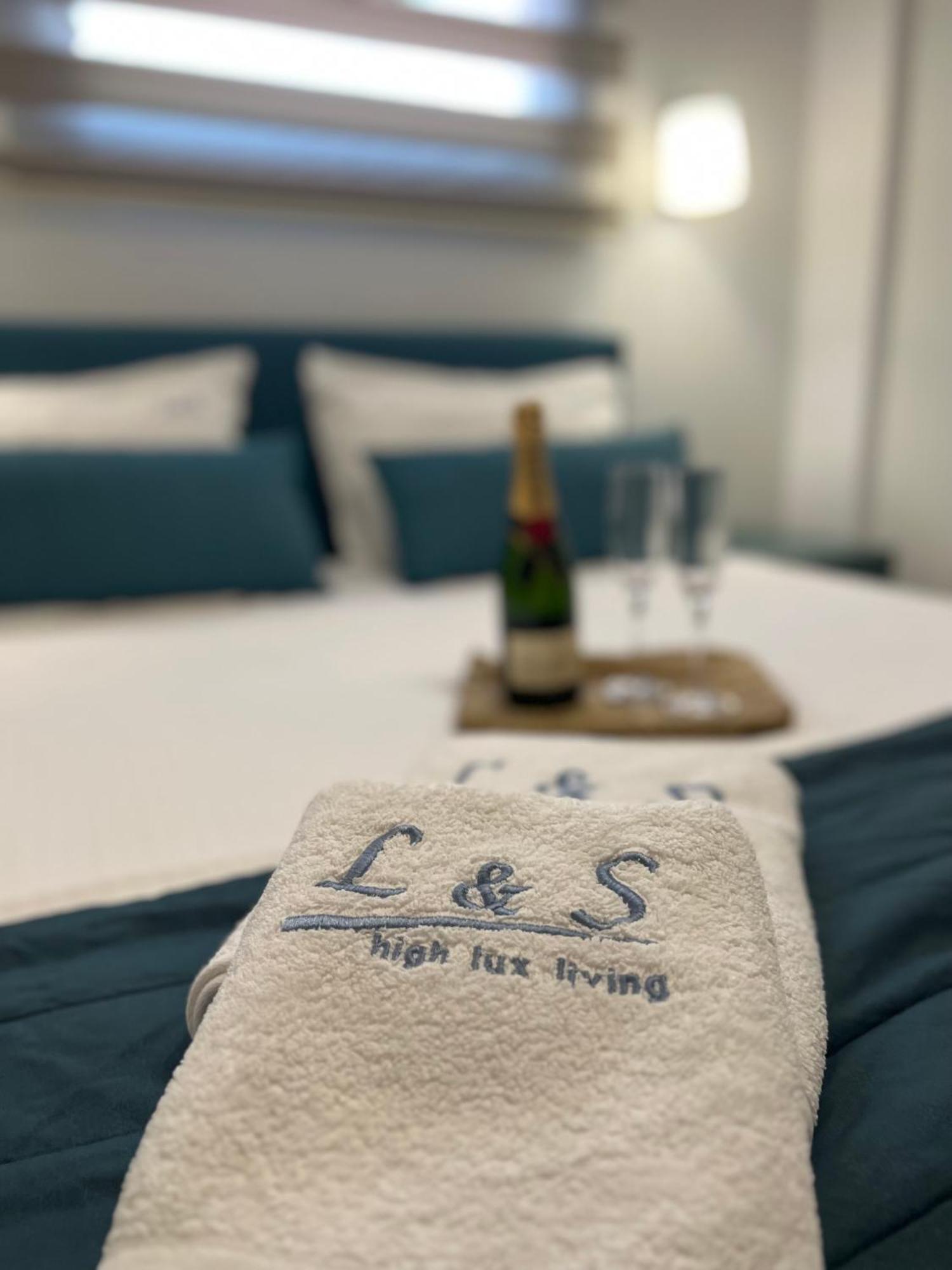 شقة L&S House نيكيتي المظهر الخارجي الصورة